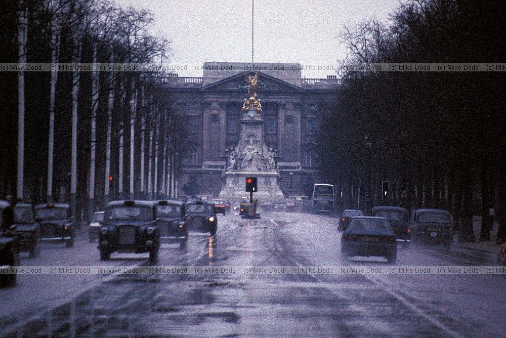 The Mall and buckingham palace in the rain taken on Scotch 1000 film
