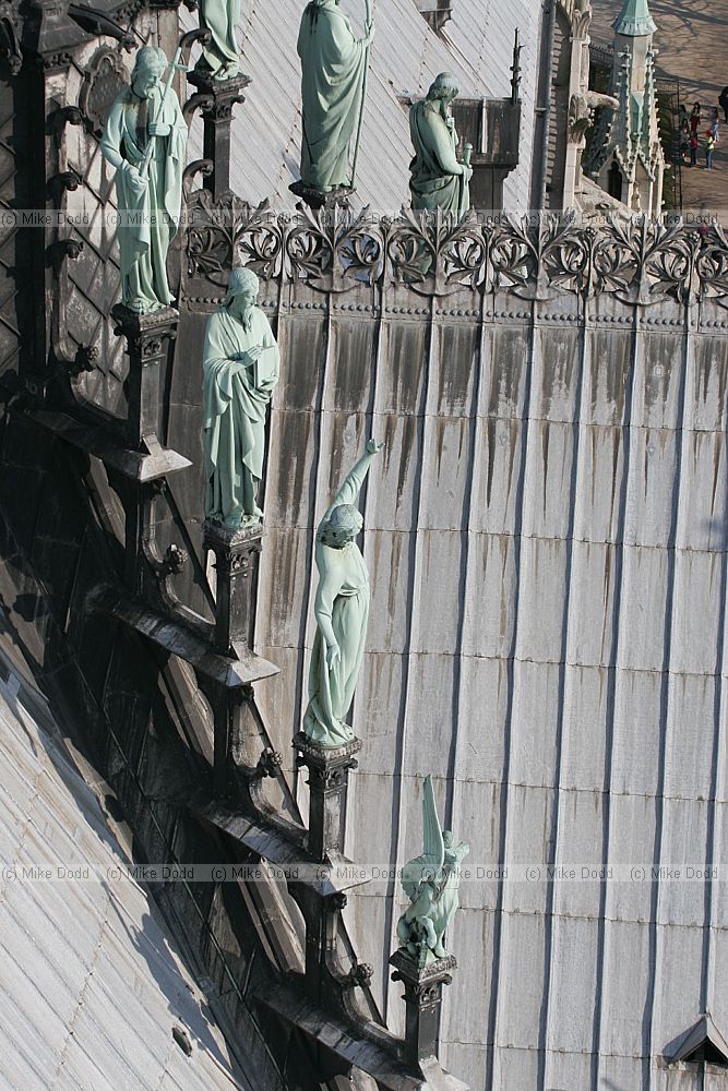 sculpture Notre Dame