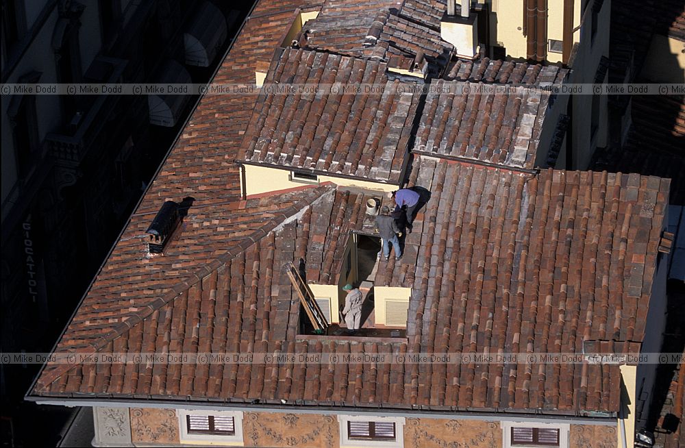 Roof repairers Firenze Florence