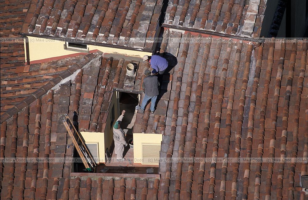 Roof repairers Firenze Florence