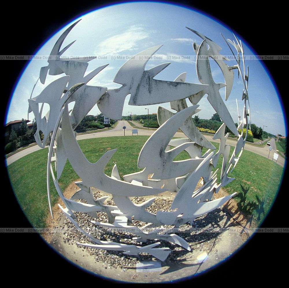 Bird sculpture Milton Keynes