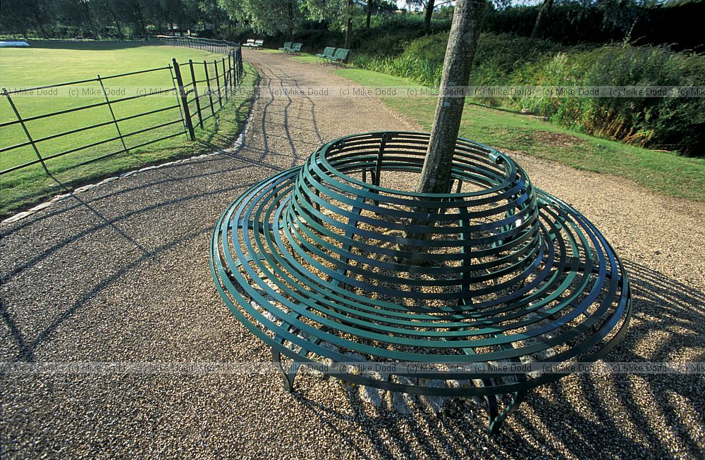 Circular park bench campbell park