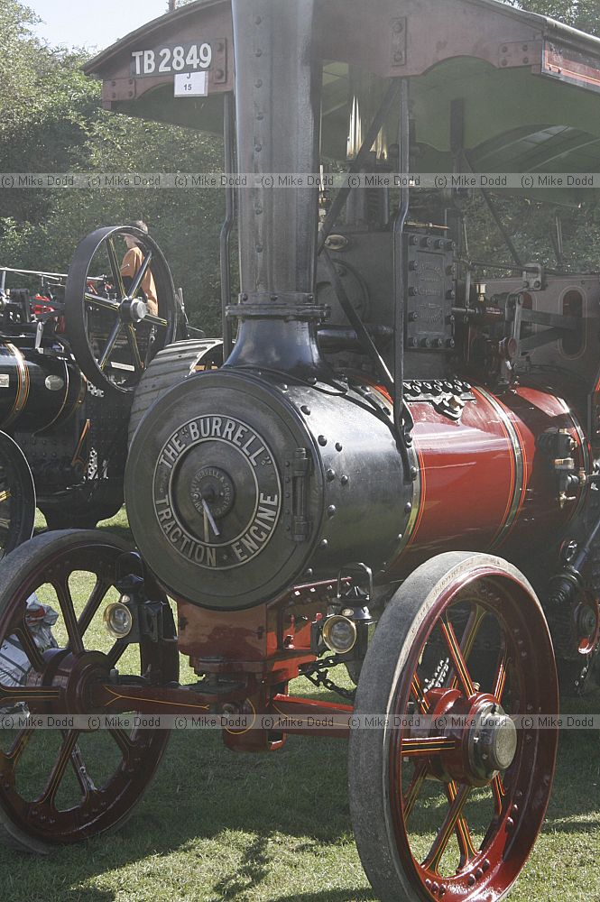 Traction engine