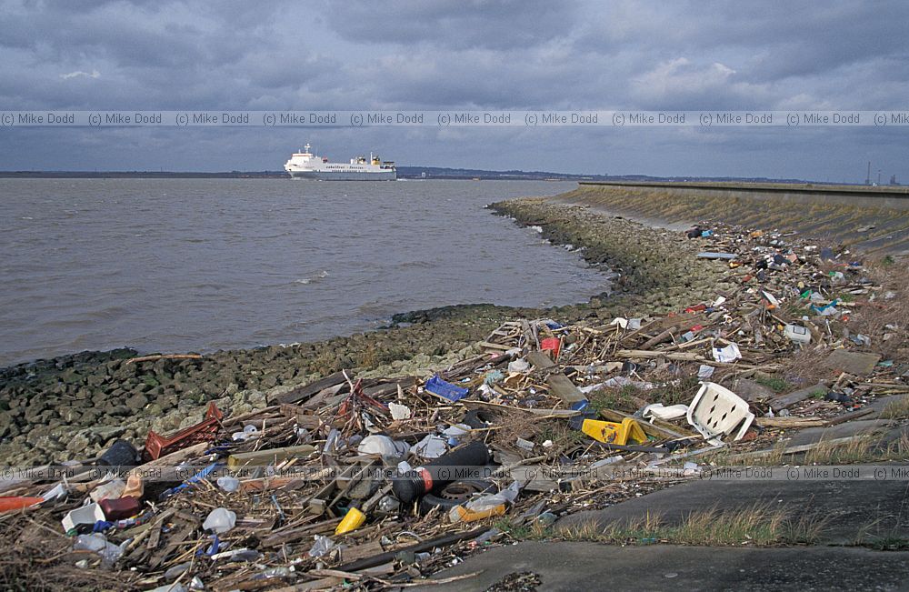Rubbish on Shore line Thames estuary
