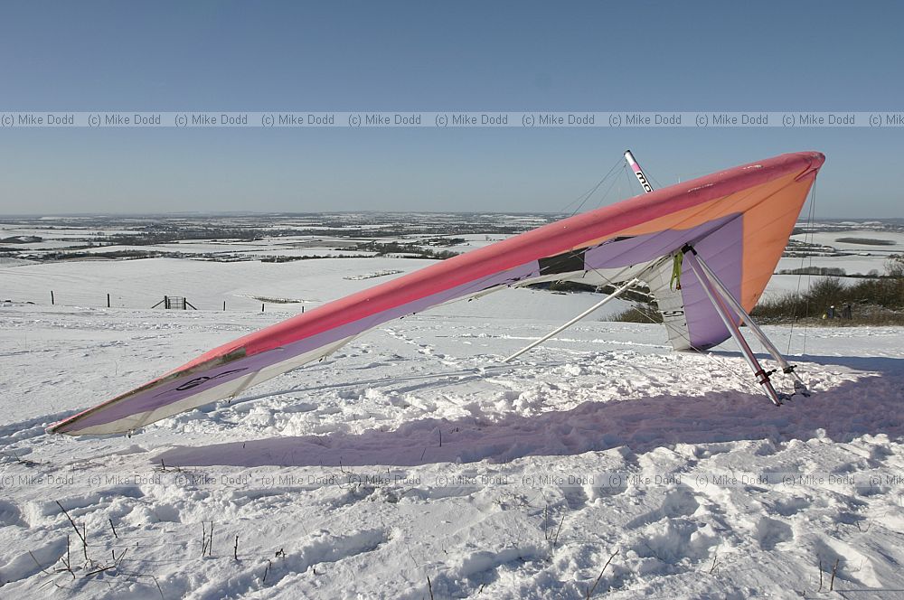 Hang glider and snow dunstable downs