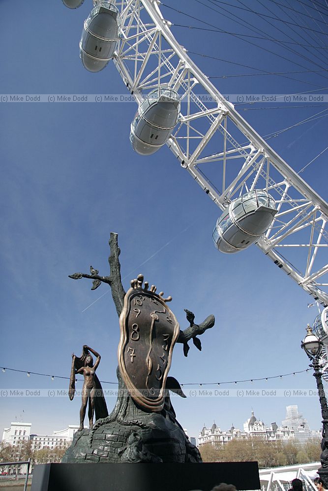 Dali sculpture of distorted clock