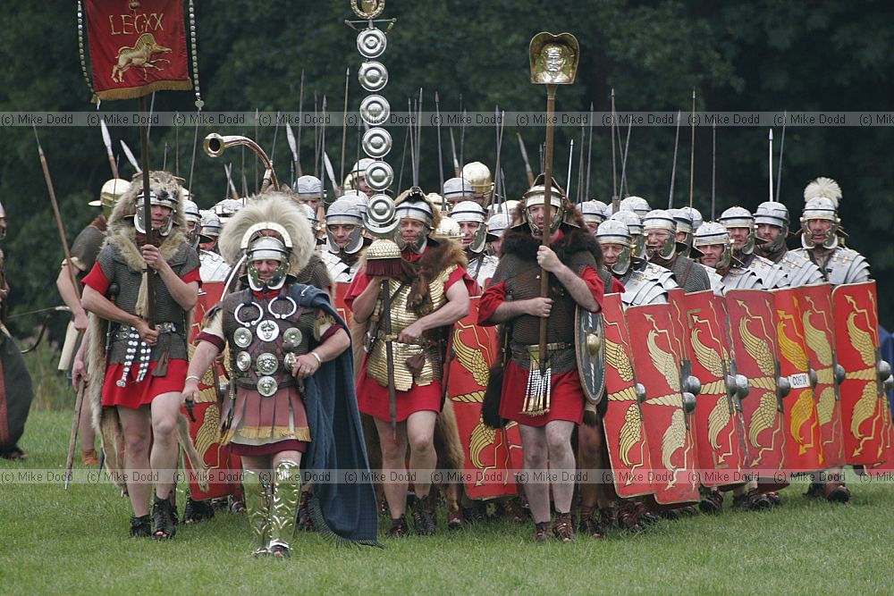 Roman army soldiers