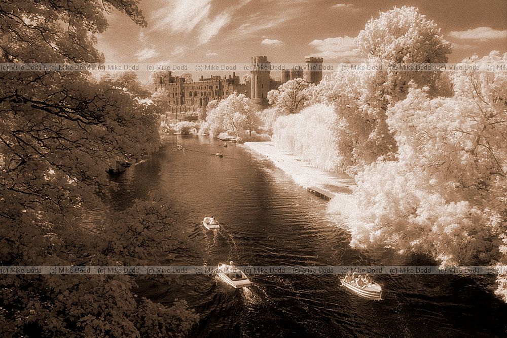 Warwick castle and river