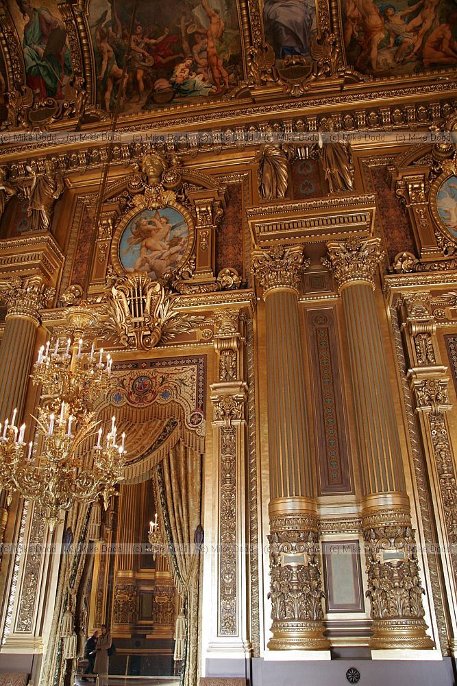 Interior Place de l'Opera Paris