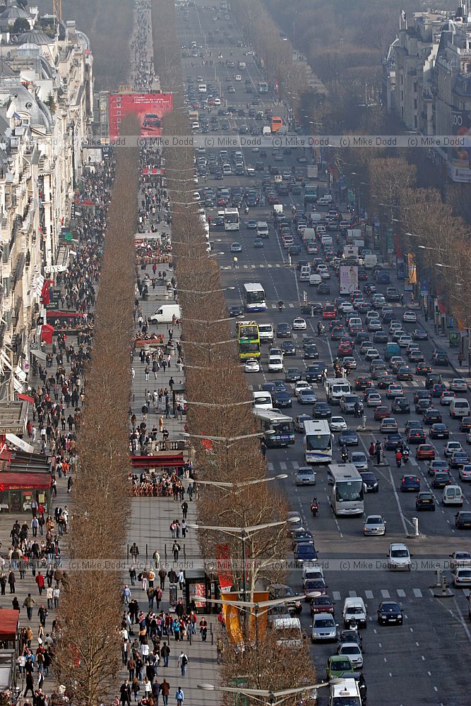 People from Arc de Triomphe Paris