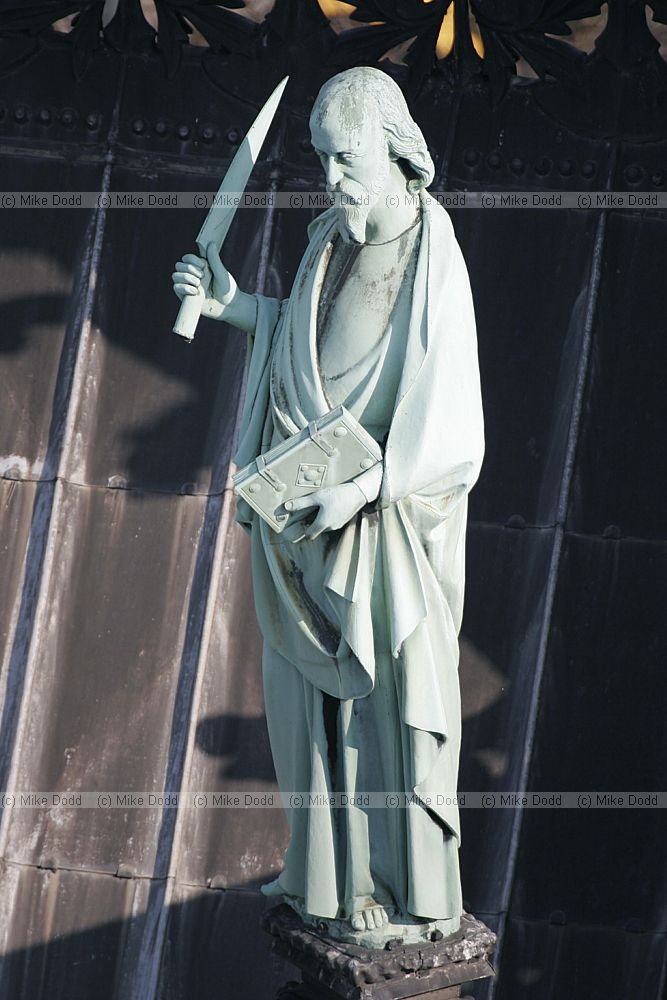 sculpture Notre Dame