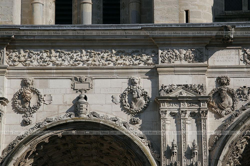 Stonework Eglise St-Michel Dijon