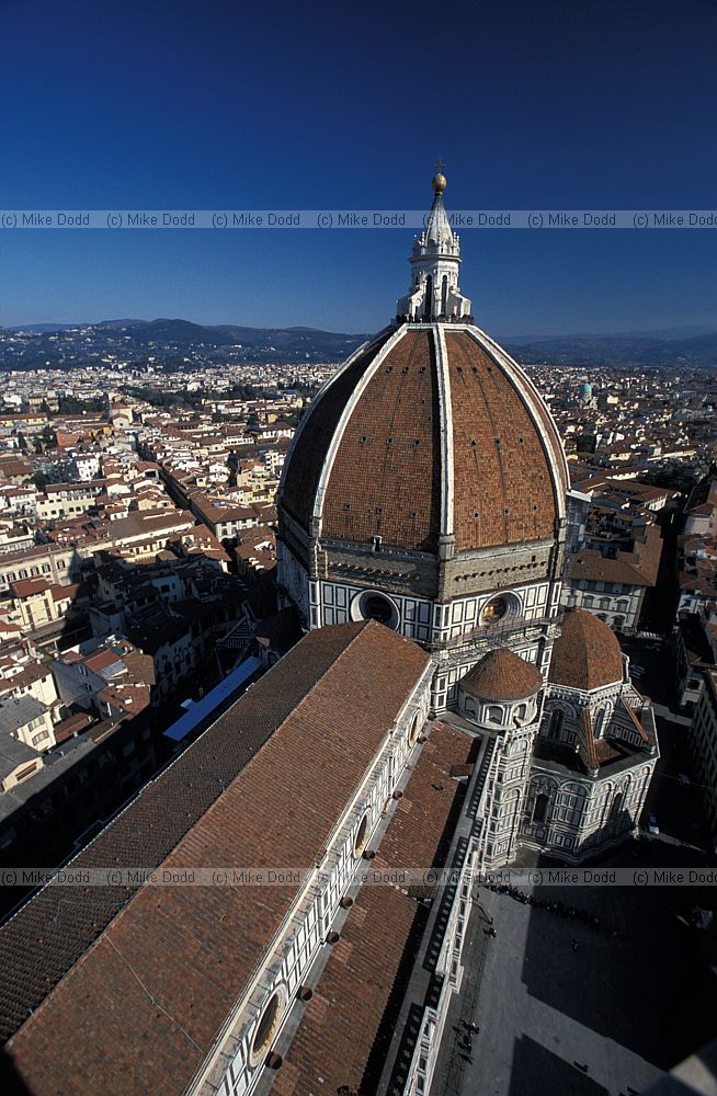 Cattedrale di Santa Maria dei Fiore el duomo in the centre of Firenze Florence