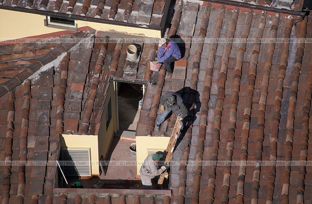 Roof repairers Firenze Florence