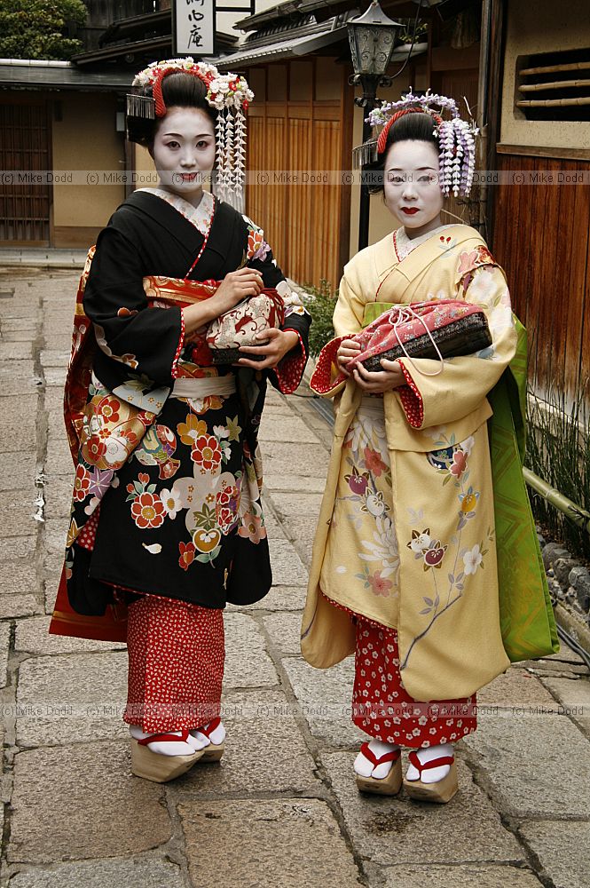 Maiko girls