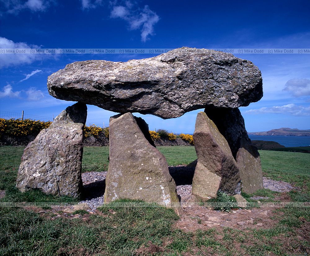 Carreg Samson Abercastle South Wales