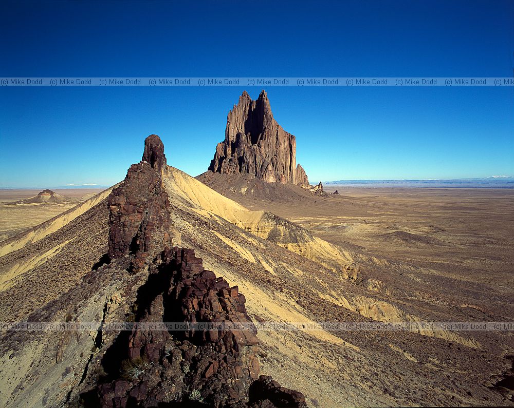 volcanic dyke Ship rock New Mexico
