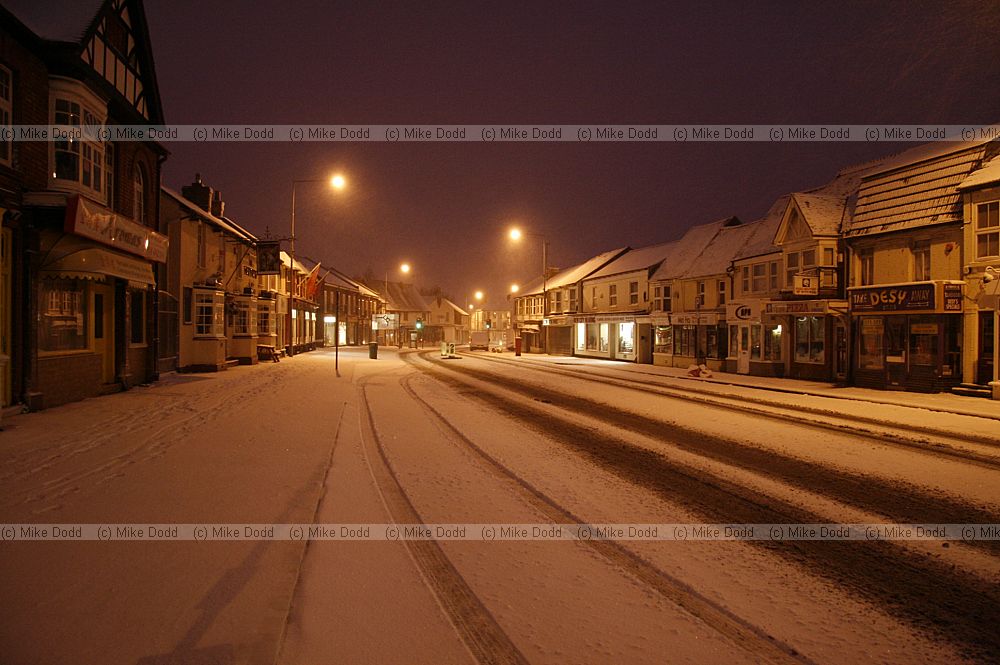 Snowy Fenny Stratford before dawn