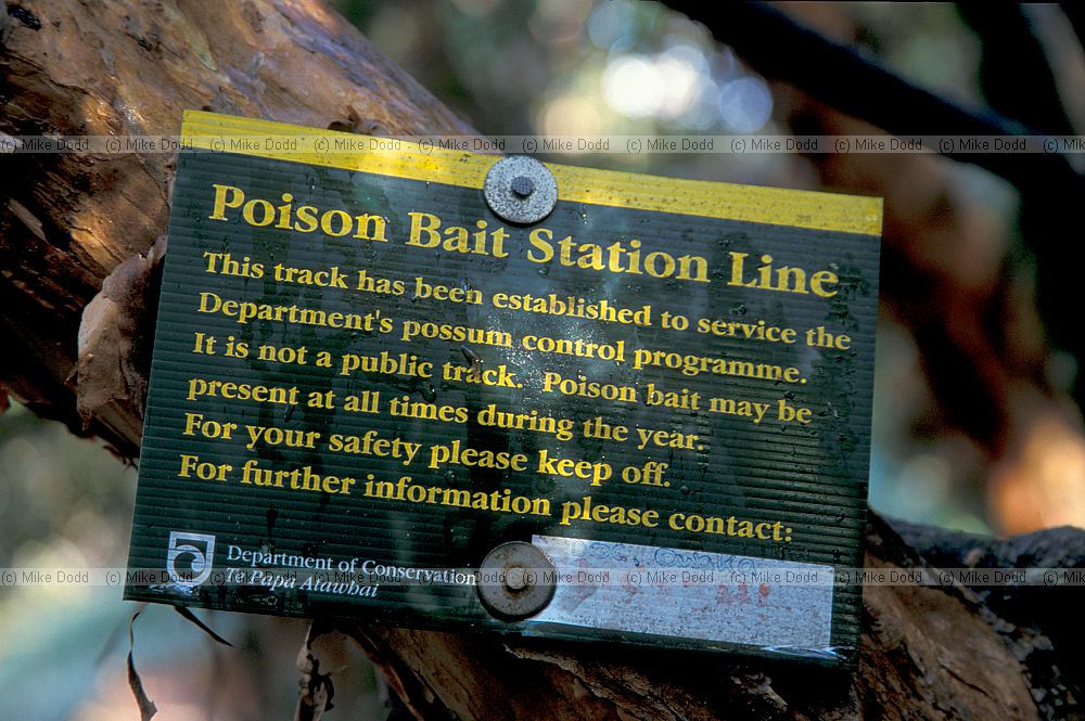 Poison bait sign Catlins