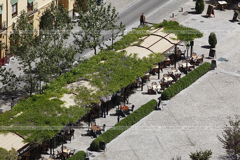 Albayz�n area of Granada with medieval Moorish narrow streets