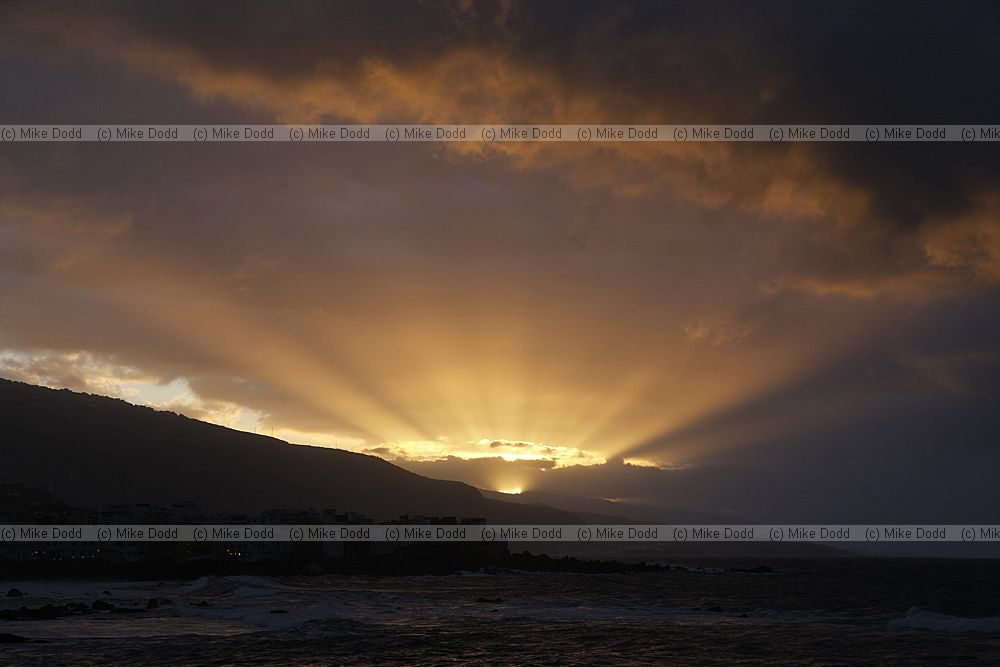 Sunbeams sunset Puerto del la Cruz