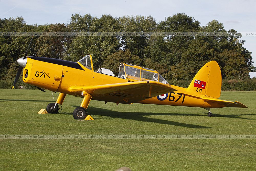 Chipmunk G-BNZC/RCAF 671