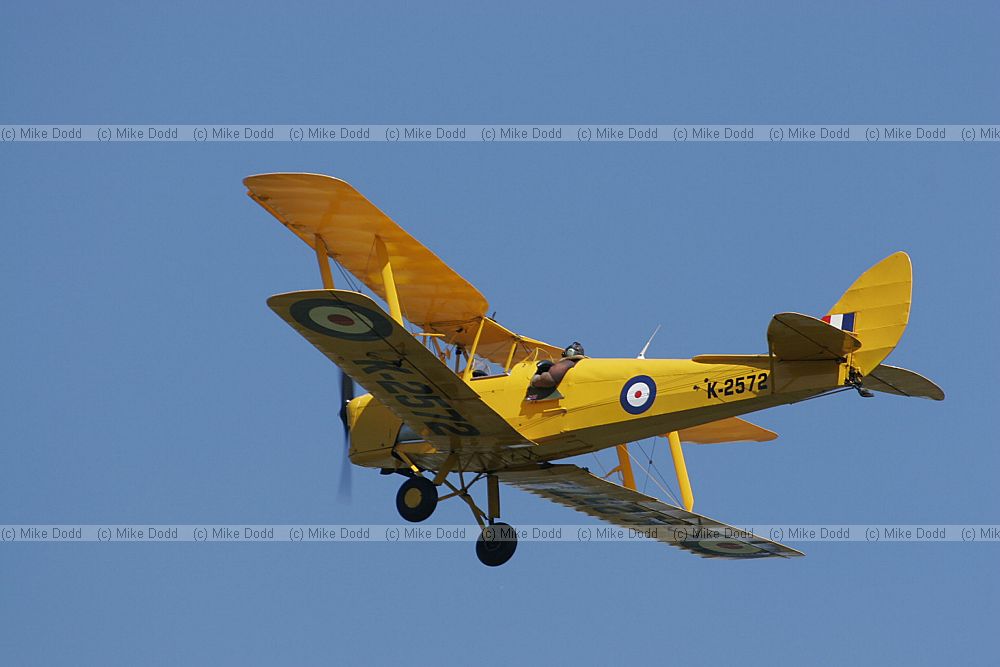 De Havilland DH 82A Tiger Moth G-AOZH