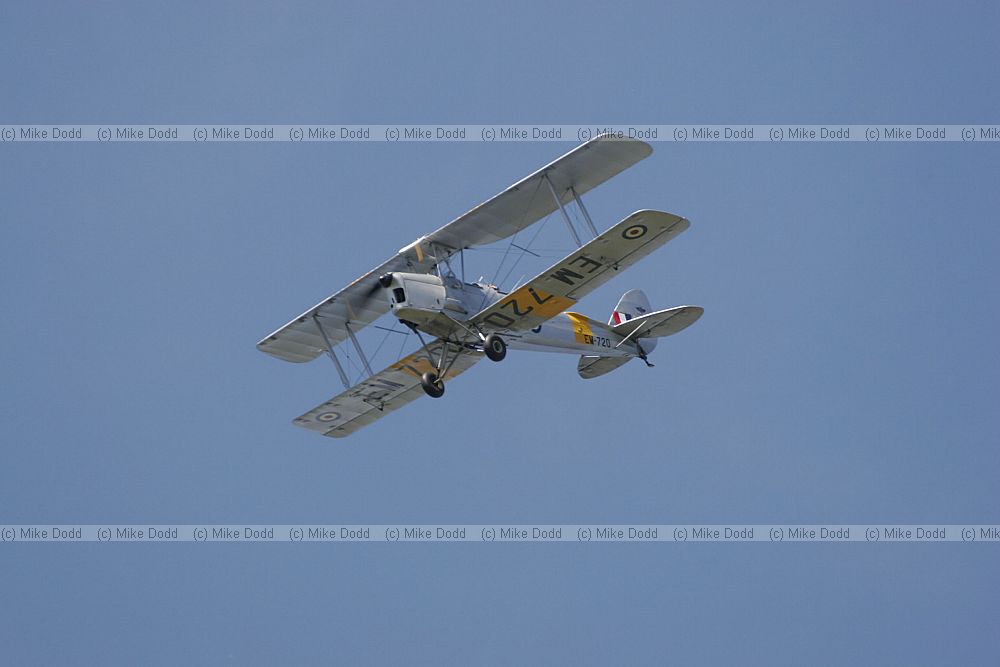 De Havilland DH82 Tiger Moth G-AXAN
