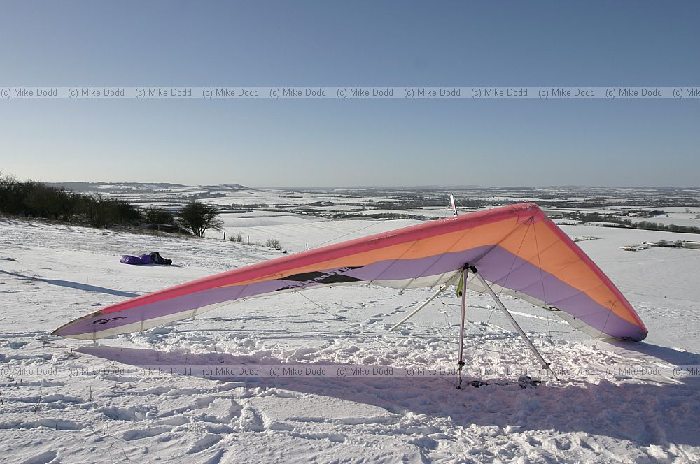Hang glider and snow dunstable downs