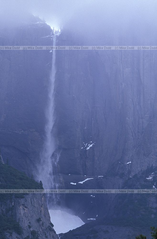 Yosemite falls Calfornia
